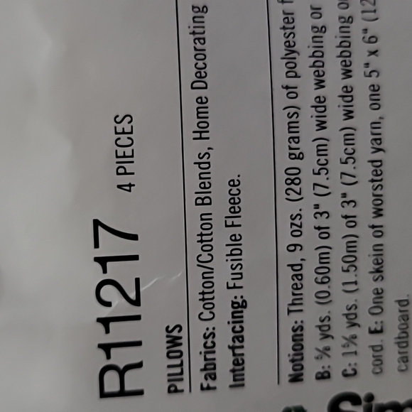 Simplicity Pillows Pattern - Picture 4 of 4